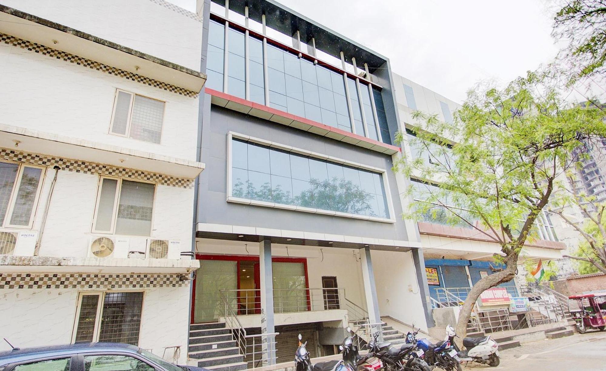 Townhouse Townhouse Atal Chowk Indirapuram 加济阿巴德 外观 照片